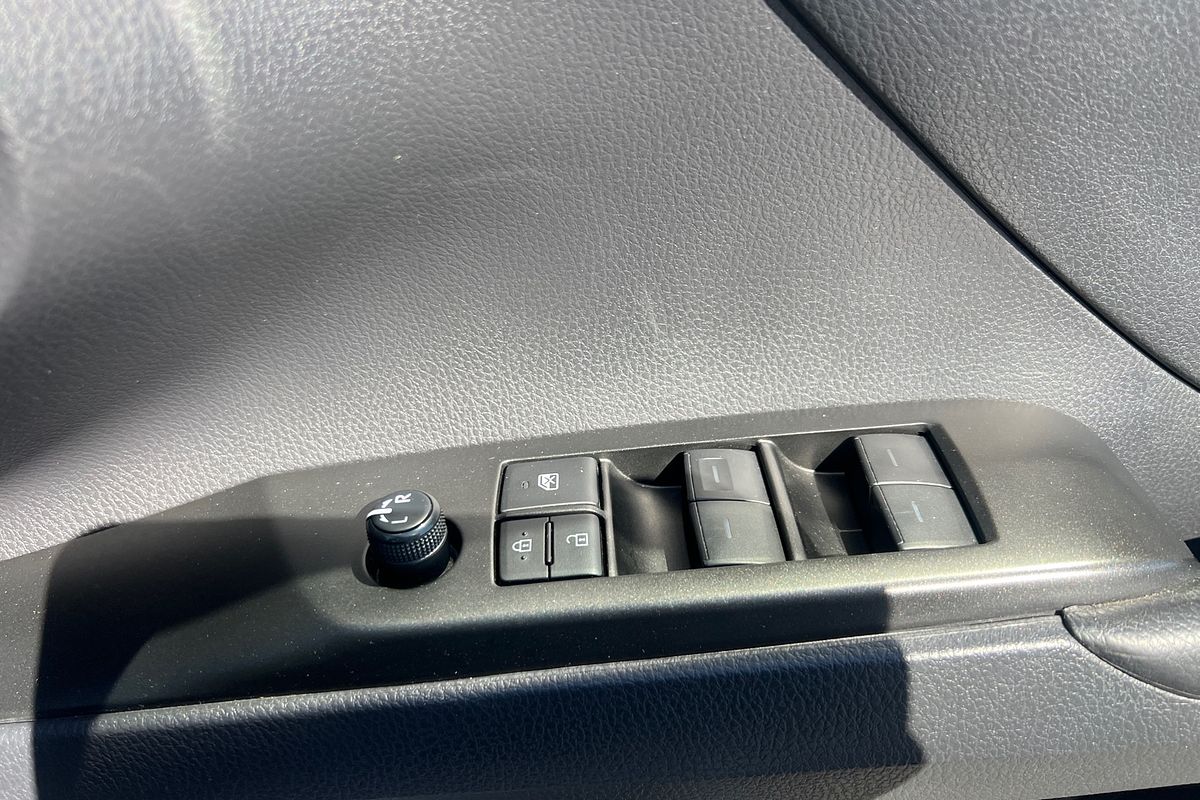 2022 Toyota Camry Ascent AXVH70R