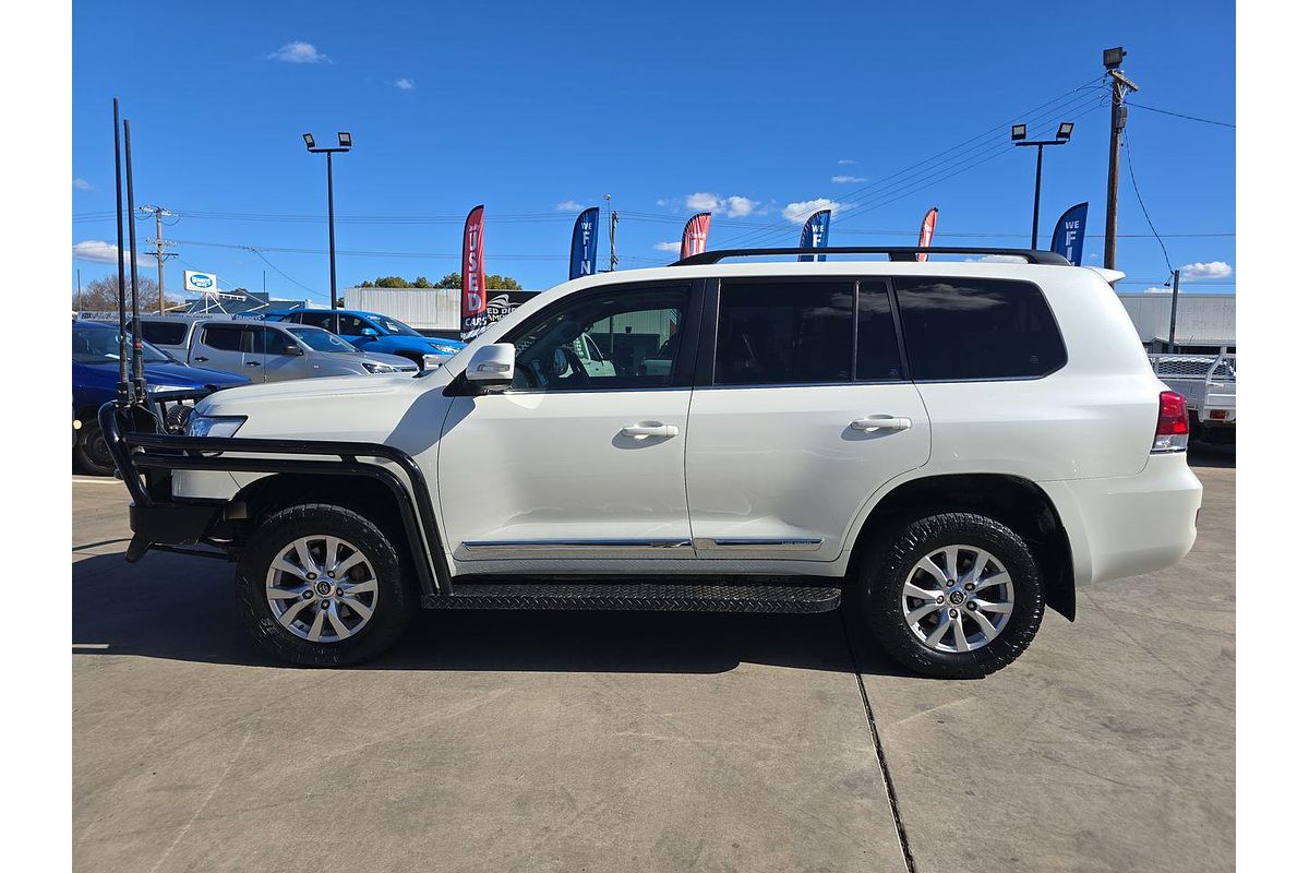 2019 Toyota Landcruiser Sahara VDJ200R