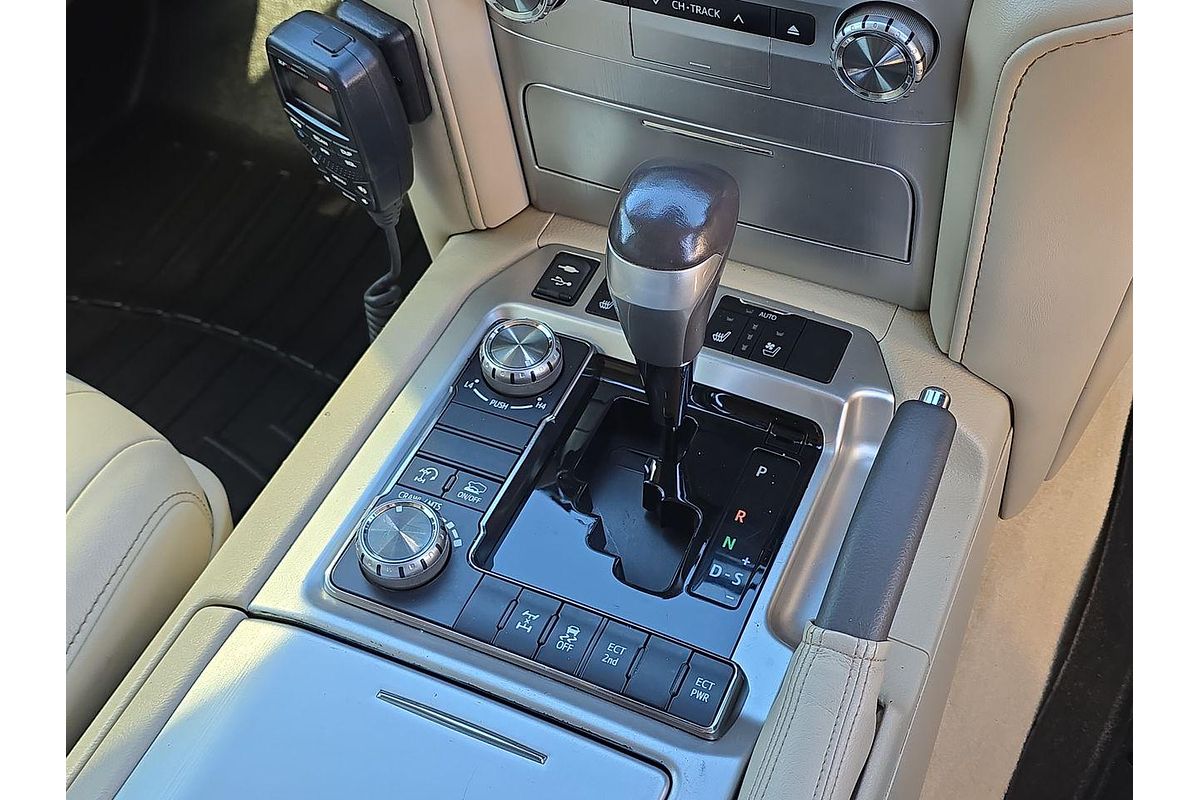 2019 Toyota Landcruiser Sahara VDJ200R