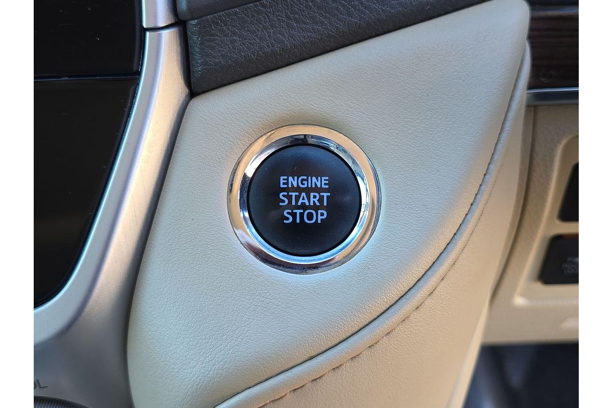 2019 Toyota Landcruiser Sahara VDJ200R