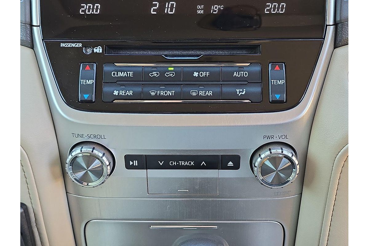 2019 Toyota Landcruiser Sahara VDJ200R