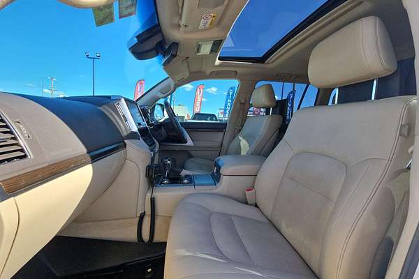 2019 Toyota Landcruiser Sahara VDJ200R