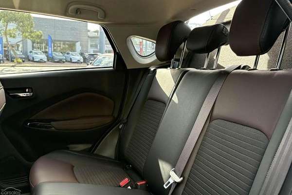 2025 Suzuki Fronx Hybrid GLX KW