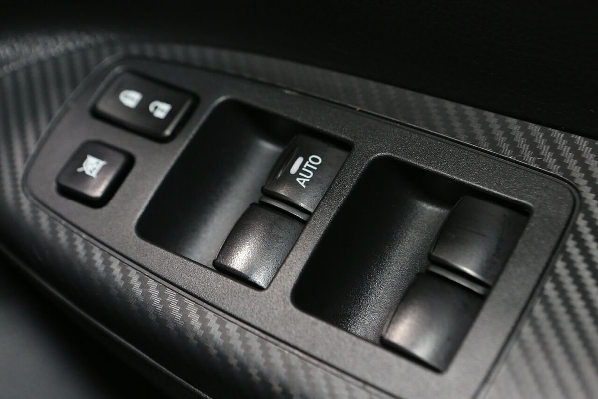 2024 Mitsubishi Eclipse Cross ES YB