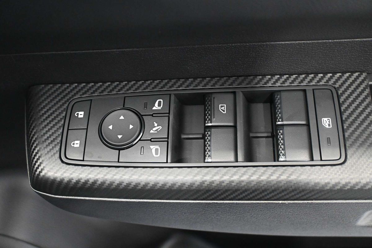 2025 Mitsubishi Triton GLS MV 4X4