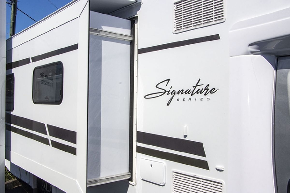 2025 Jayco SIGNATURE MOTORHOME FA.25-3.SG-MY25