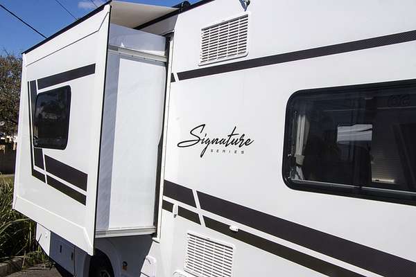 2025 Jayco SIGNATURE MOTORHOME FA.25-1.SG-MY25