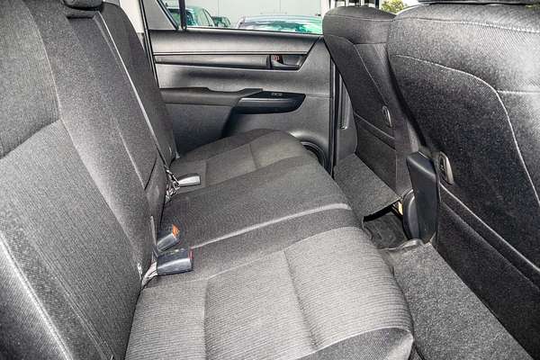 2016 Toyota Hilux SR GUN126R 4X4