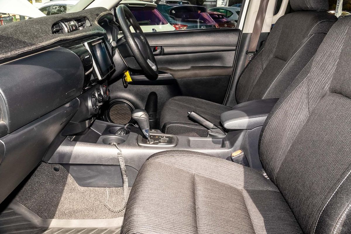 2016 Toyota Hilux SR GUN126R 4X4