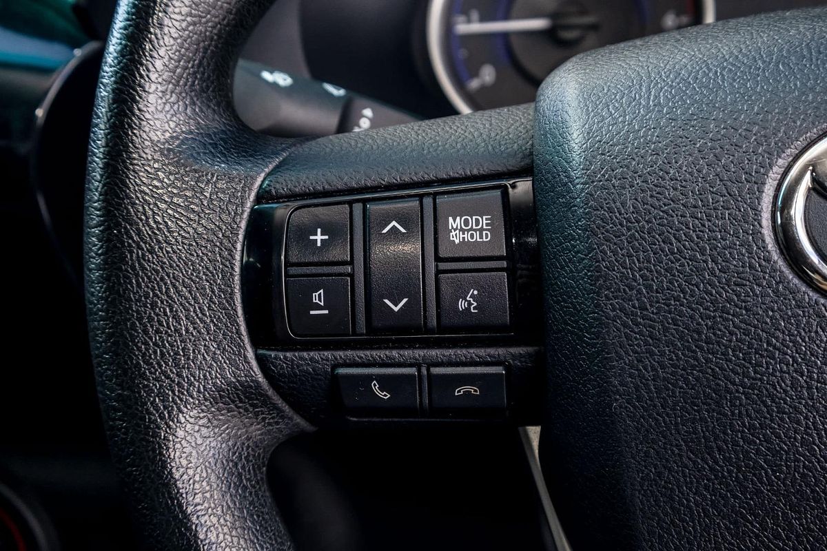 2016 Toyota Hilux SR GUN126R 4X4