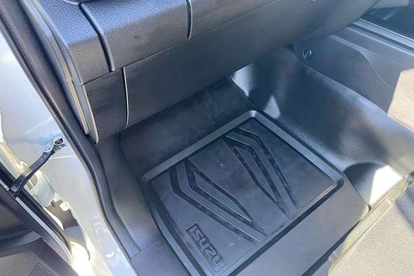 2025 Isuzu D-MAX SX 4X4