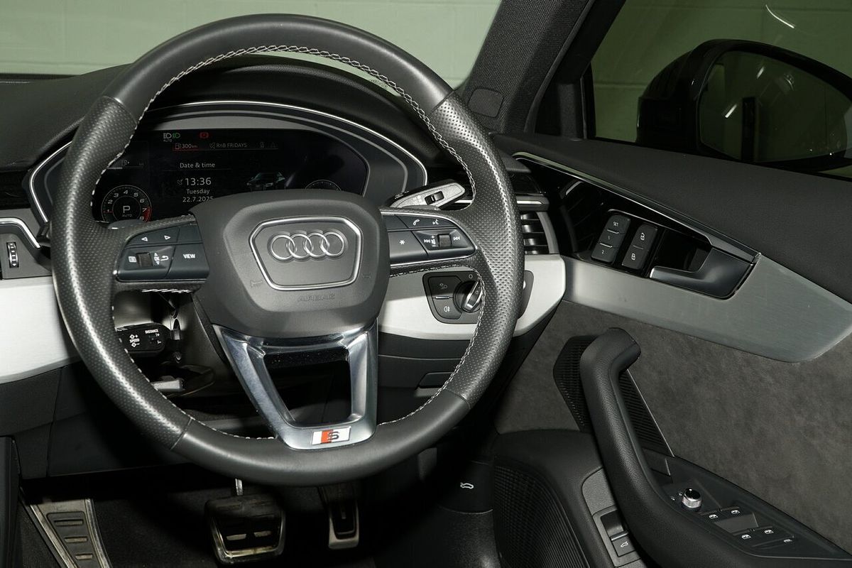 2021 Audi A4 45 TFSI S line B9