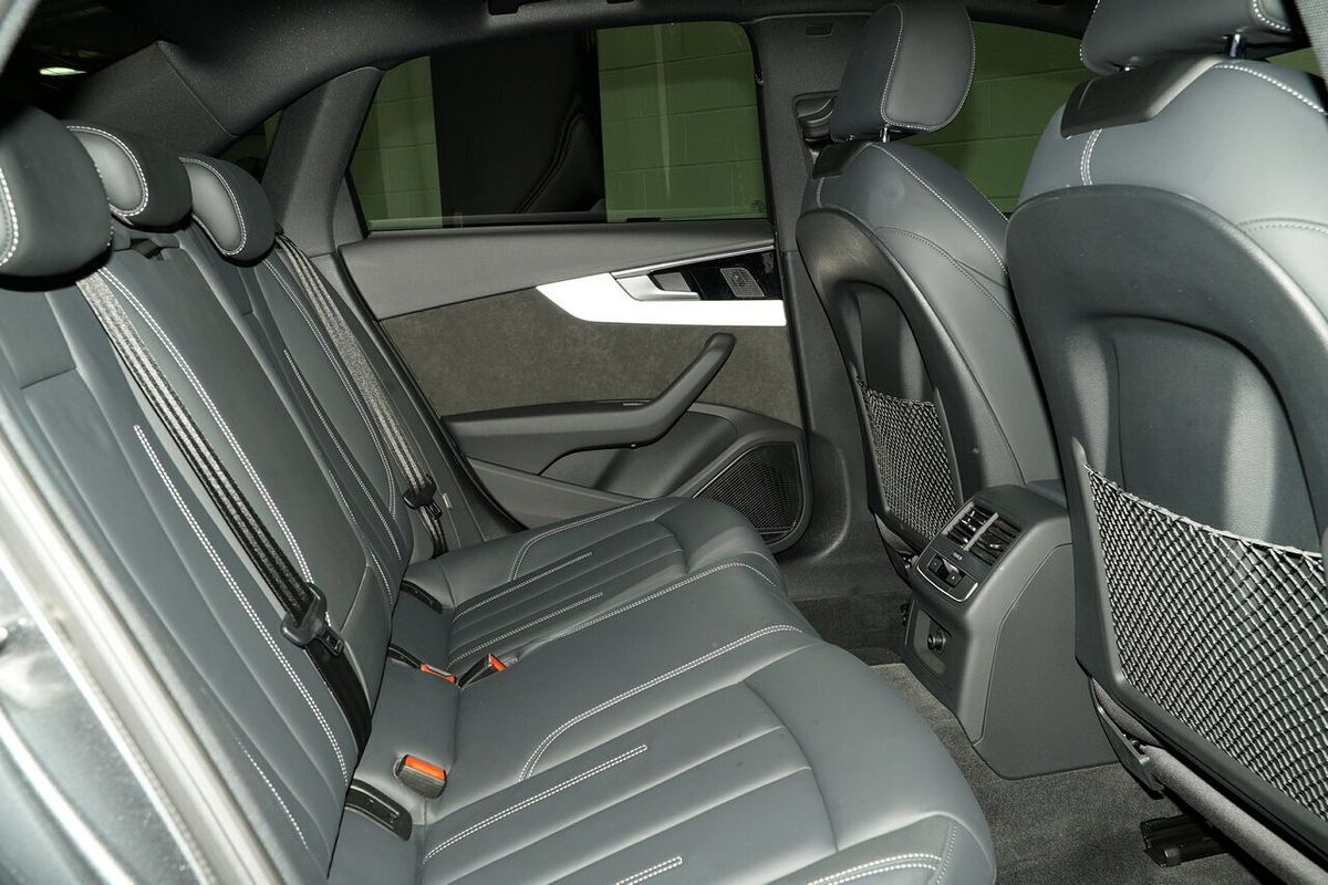 2021 Audi A4 45 TFSI S line B9