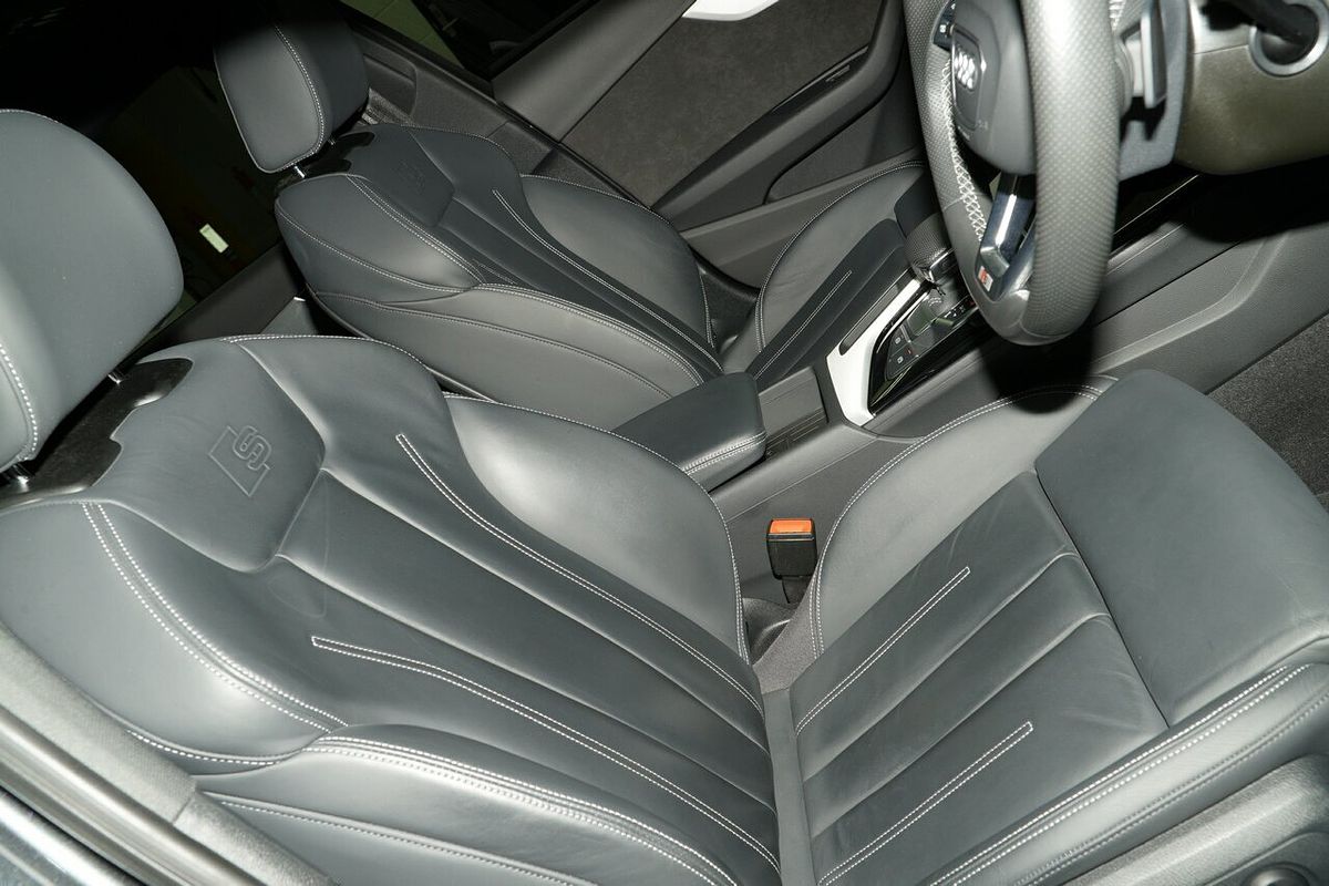 2021 Audi A4 45 TFSI S line B9