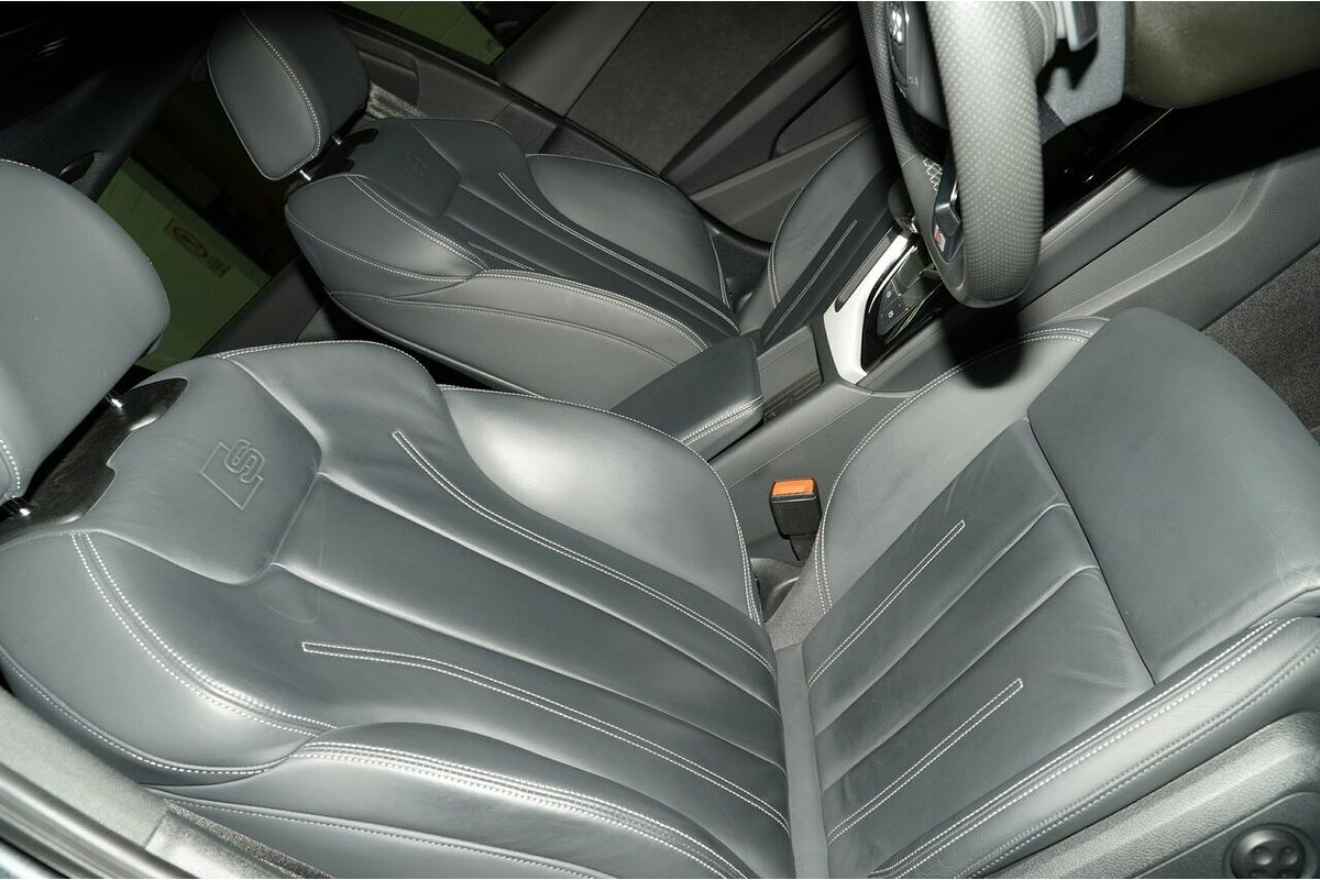 2021 Audi A4 45 TFSI S line B9