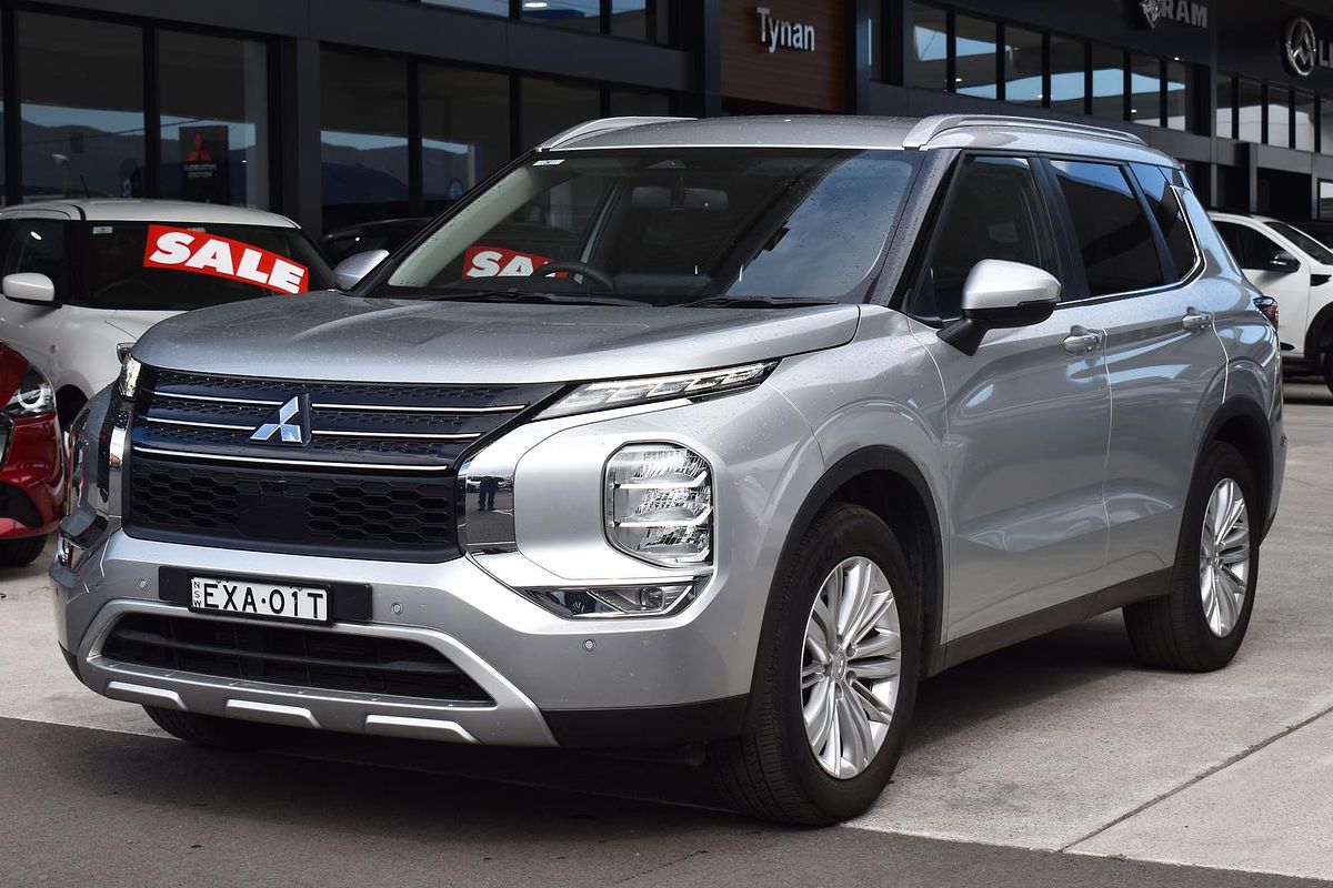 2022 Mitsubishi Outlander LS ZM