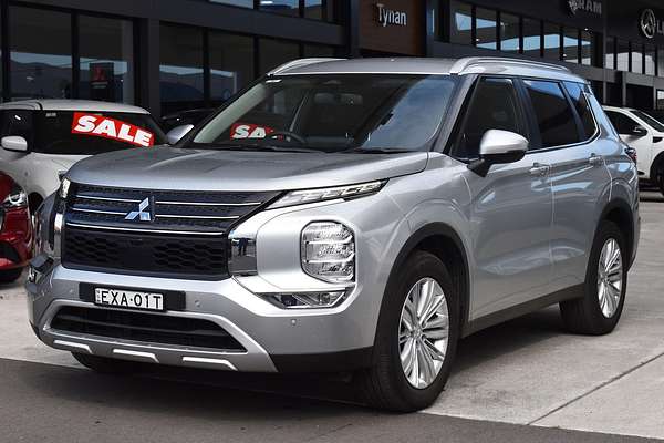 2022 Mitsubishi Outlander LS ZM