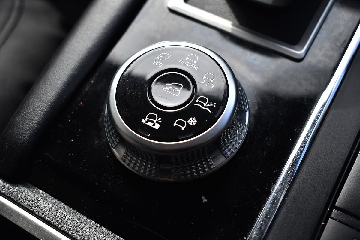 2022 Mitsubishi Outlander LS ZM