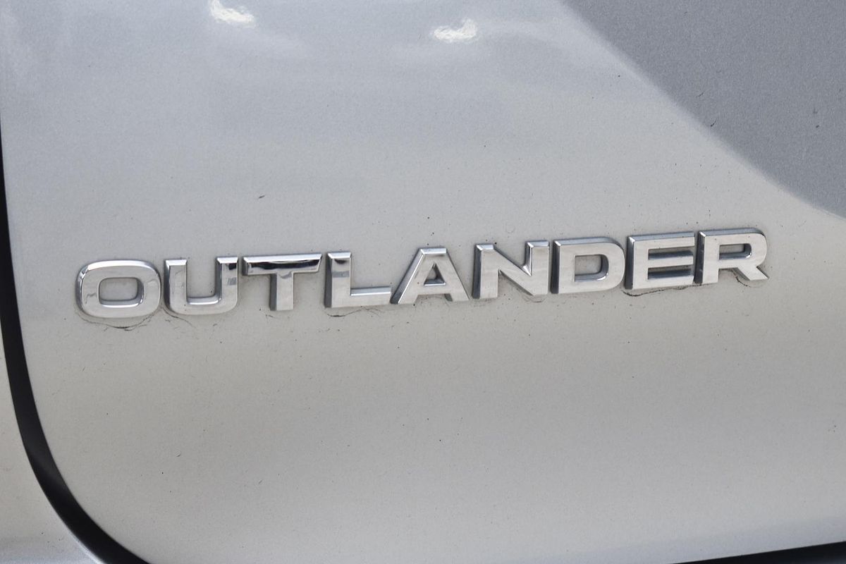 2022 Mitsubishi Outlander LS ZM