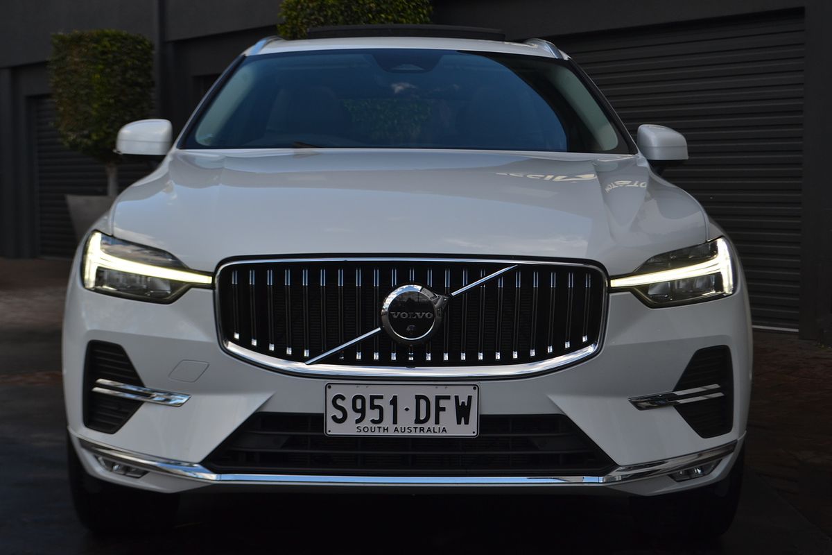 2023 Volvo XC60 Plus B5
