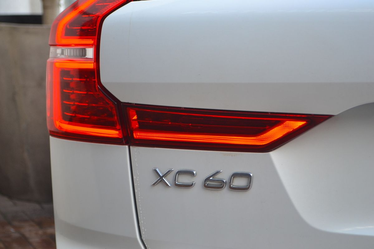 2023 Volvo XC60 Plus B5