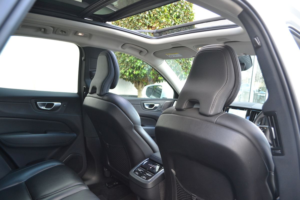 2023 Volvo XC60 Plus B5