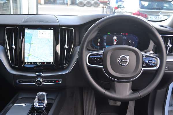 2023 Volvo XC60 Plus B5