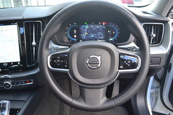 2023 Volvo XC60 Plus B5