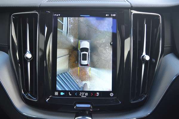 2023 Volvo XC60 Plus B5