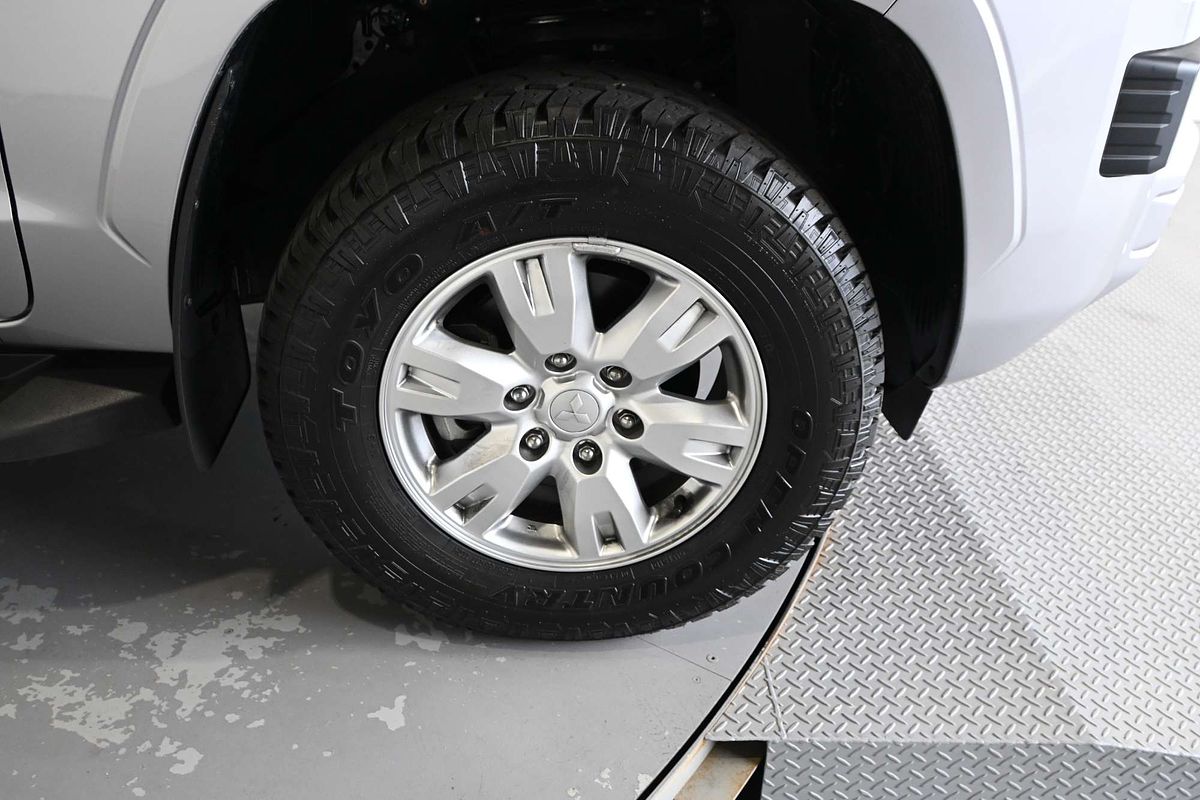 2025 Mitsubishi Triton GLX+ MV 4X4