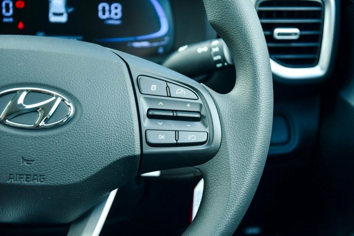 2025 Hyundai Venue Active QX.V5