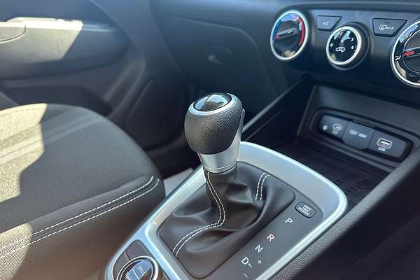 2025 Hyundai Venue Active QX.V5