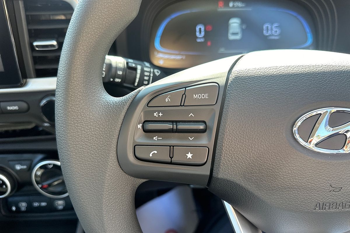 2025 Hyundai Venue Active QX.V5