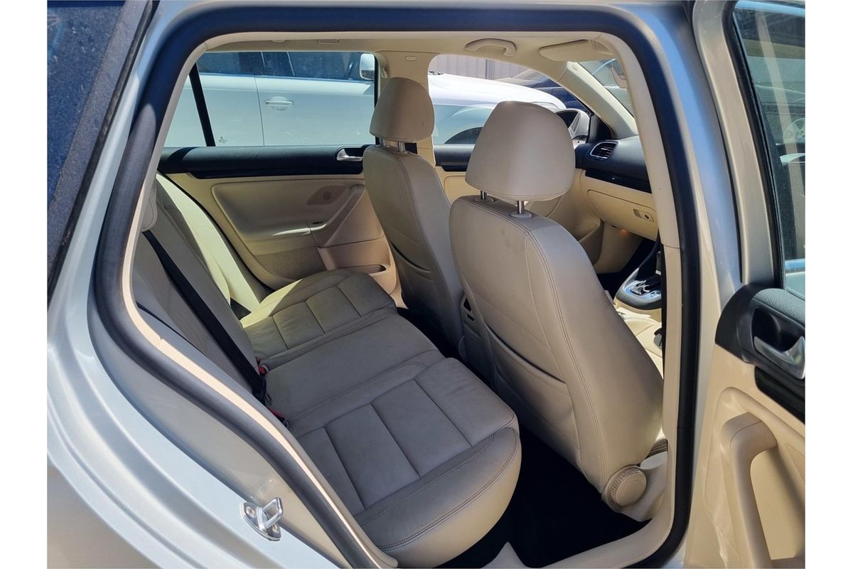 2010 Volkswagen Golf 103TDI Comfortline VI