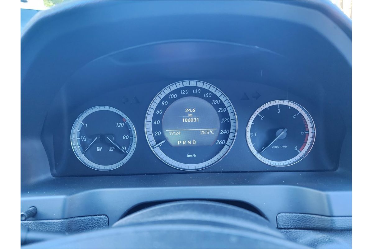 2009 Mercedes-Benz 220 CDI CLASSIC W204