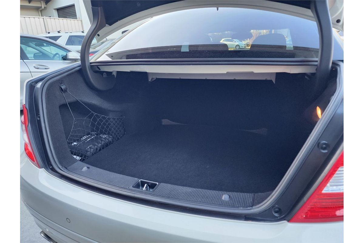 2009 Mercedes-Benz 220 CDI CLASSIC W204