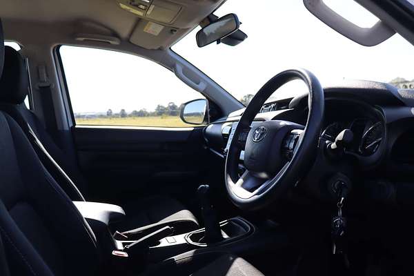 2024 Toyota Hilux SR GUN126R