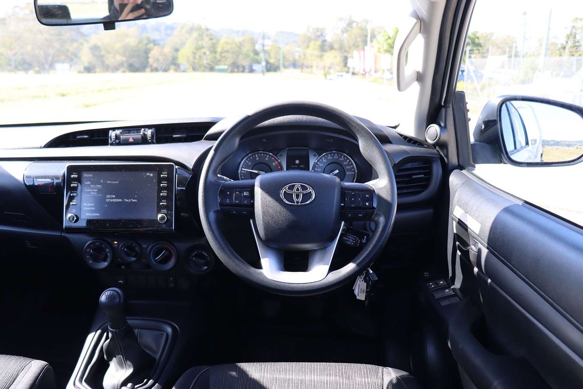 2024 Toyota Hilux SR GUN126R