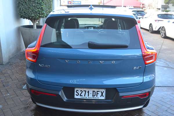 2023 Volvo XC40 Ultimate B4 Bright