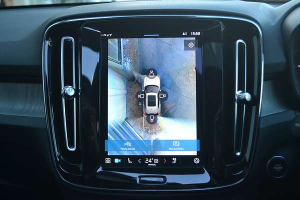 2023 Volvo XC40 Ultimate B4 Bright