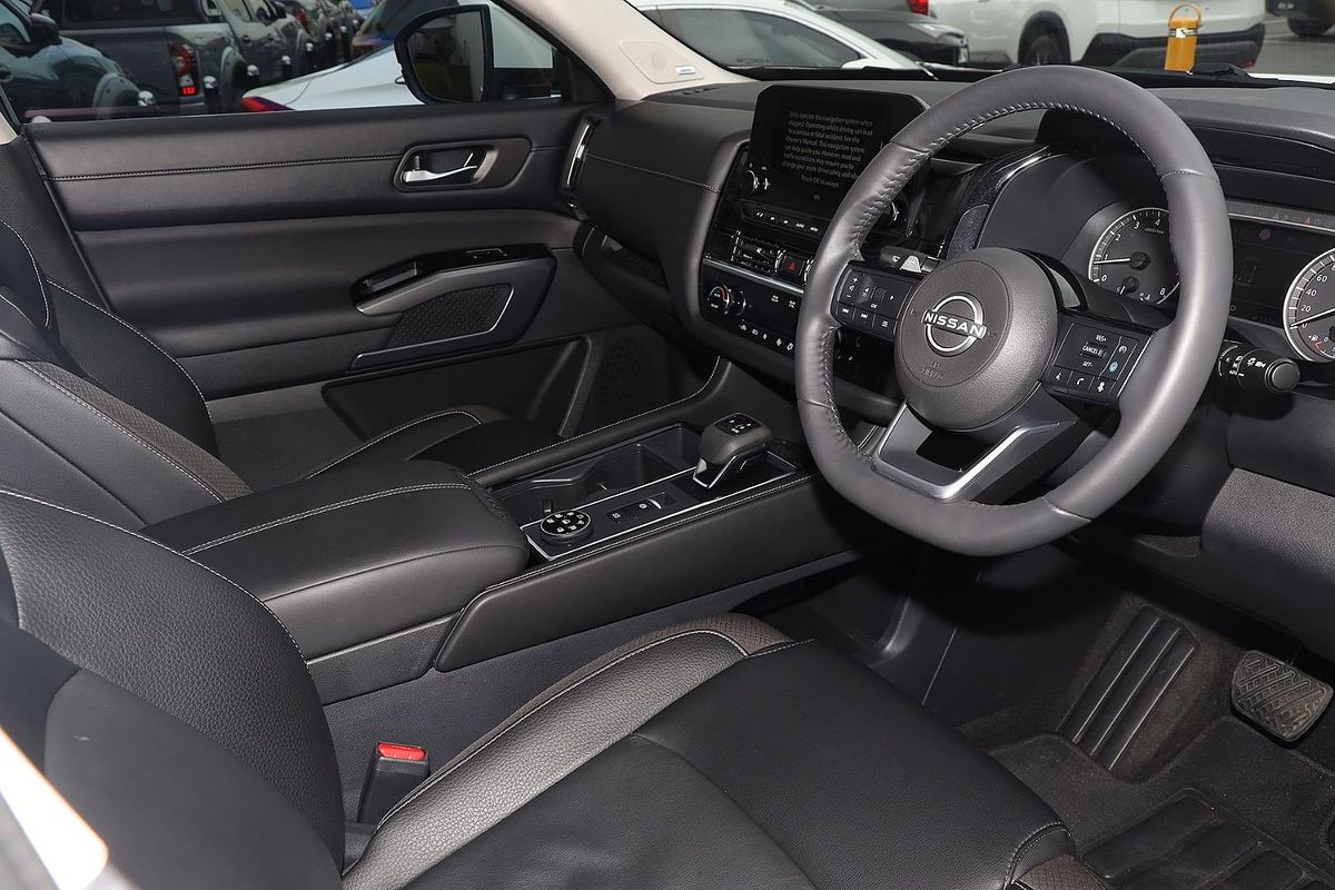 2024 Nissan Pathfinder Ti R53