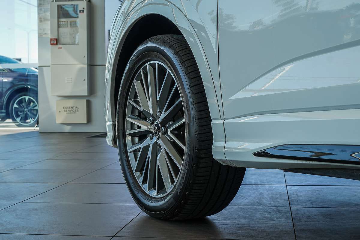 2023 Audi Q3 35 TFSI S line F3