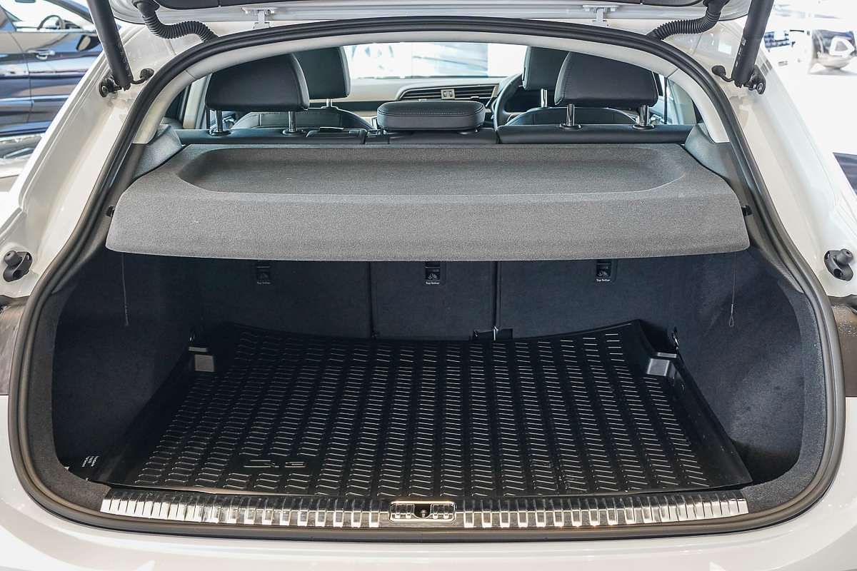 2023 Audi Q3 35 TFSI S line F3