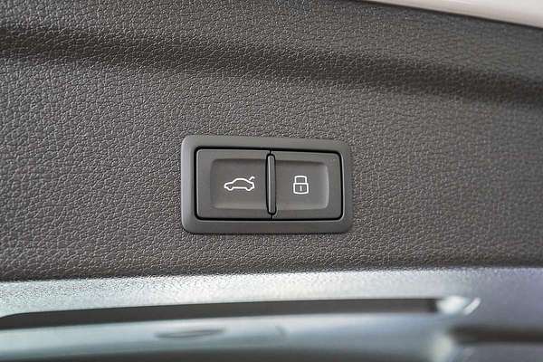 2023 Audi Q3 35 TFSI S line F3