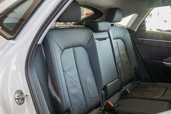 2023 Audi Q3 35 TFSI S line F3