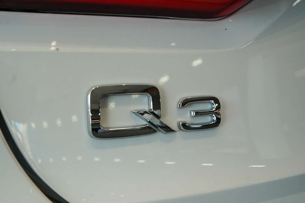 2023 Audi Q3 35 TFSI S line F3
