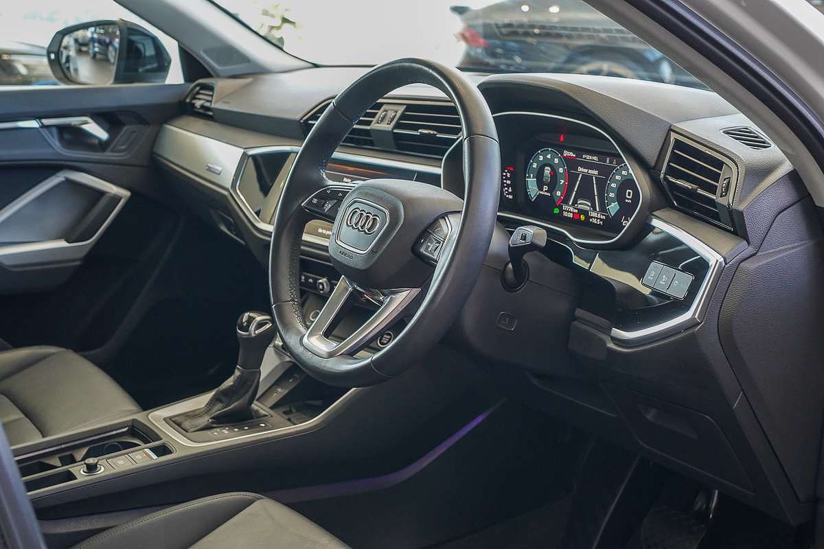 2023 Audi Q3 35 TFSI S line F3