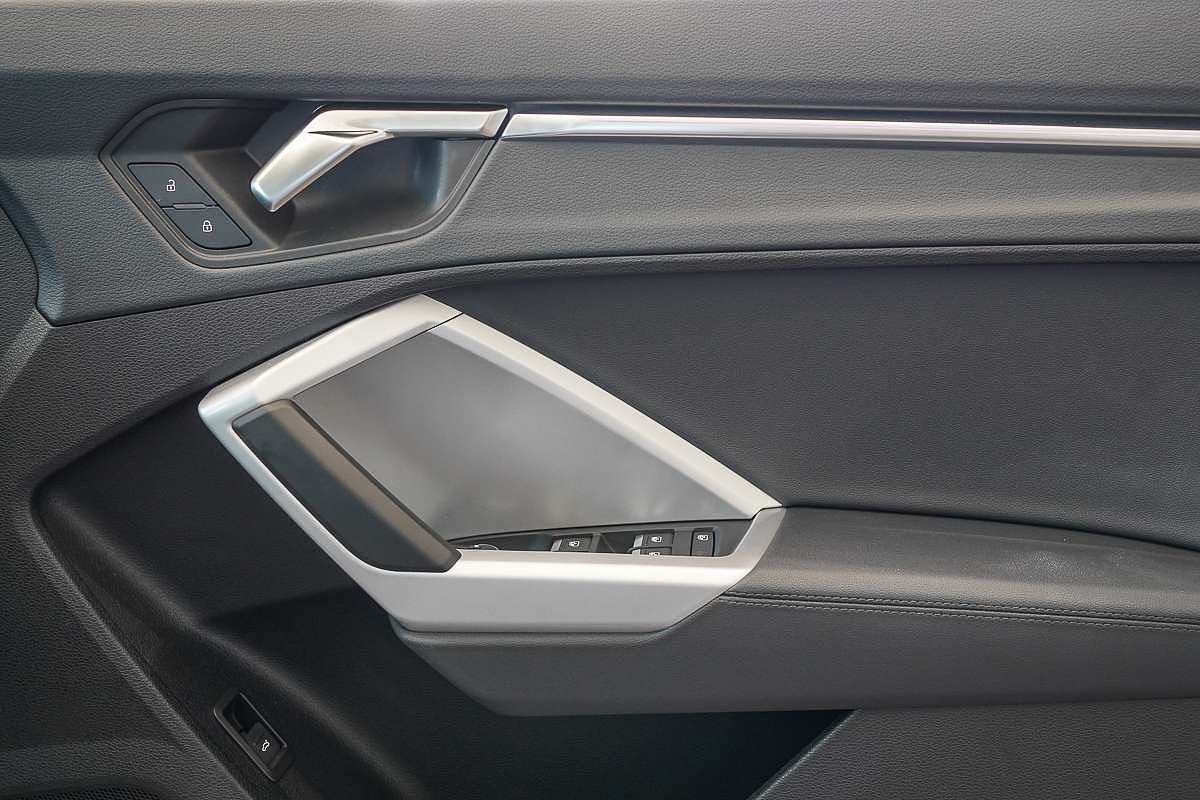 2023 Audi Q3 35 TFSI S line F3