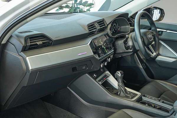 2023 Audi Q3 35 TFSI S line F3