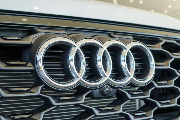 2023 Audi Q3 35 TFSI S line F3